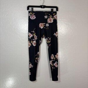 Onzie Leggings Womens S/M Black Floral High Rise Ankle Yoga Athletic Pants Gym
